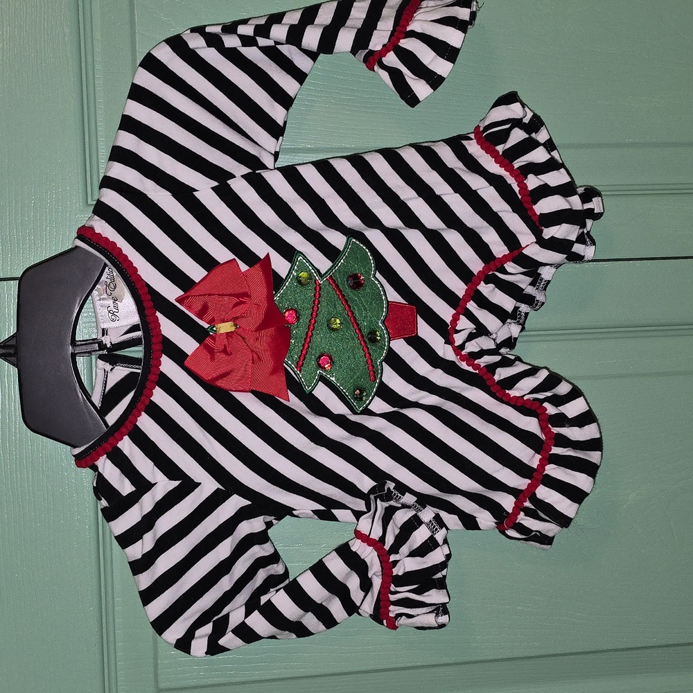 Rare Editions CHRISTMAS TOP. (Size 24 MO.) EUC Adorable